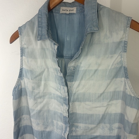 Bella Dahl light blue striped tencel sleeveless button down blouse size large - Picture 3 of 6